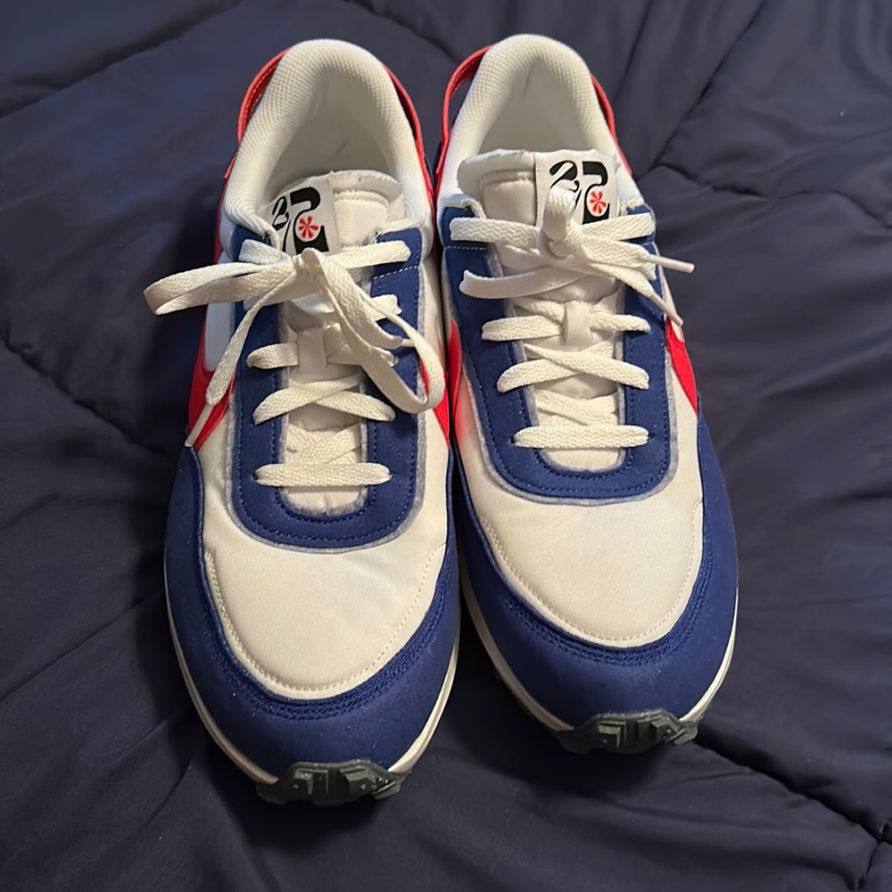 Nike M Waffle Debut BeigeRed Size 12.  Only worn once.